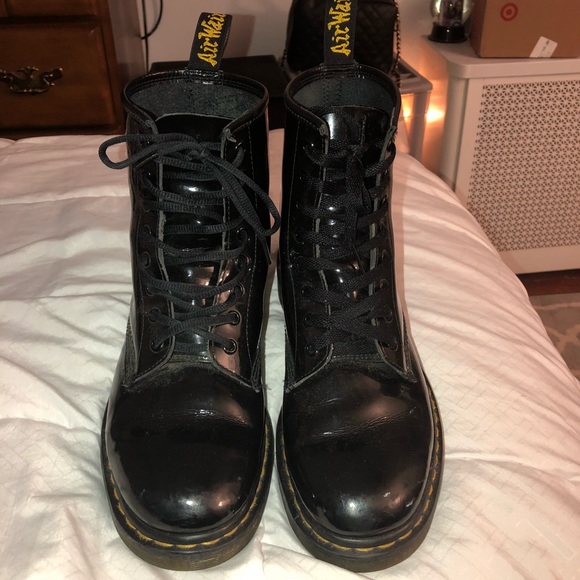 dr marten 1460 patent black